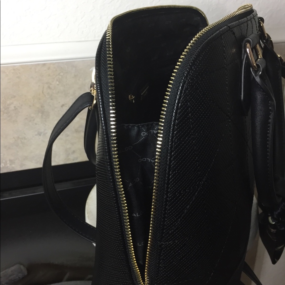 Aldo - Picture 6 of 6